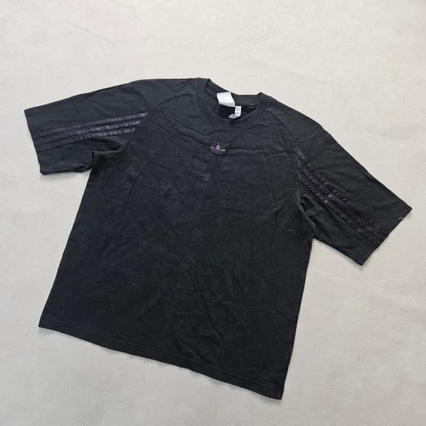 L 아디다스 래글런 커트라인 반팔티 0407Y