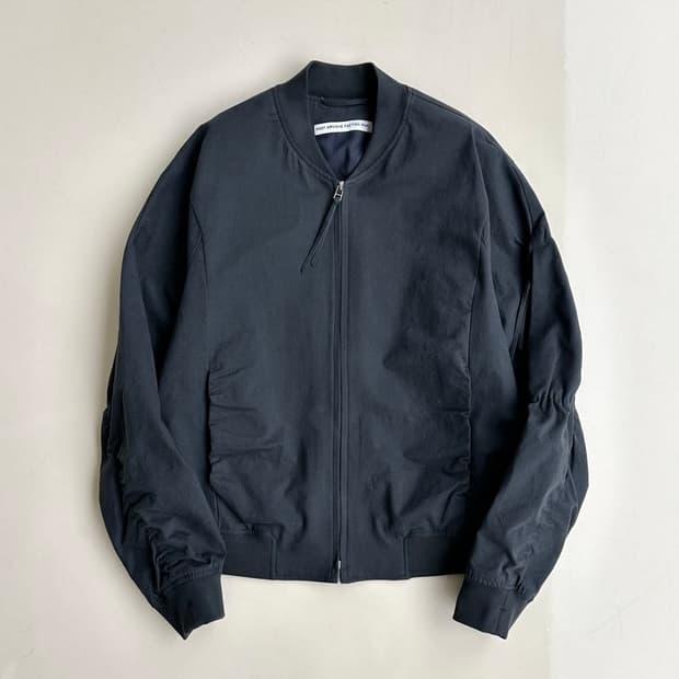 [M 새상품] paf 파프 8.0+ 셔링 봄버 차콜