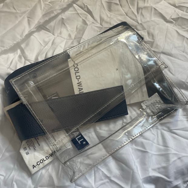 어콜드월 pvc 홀스터백