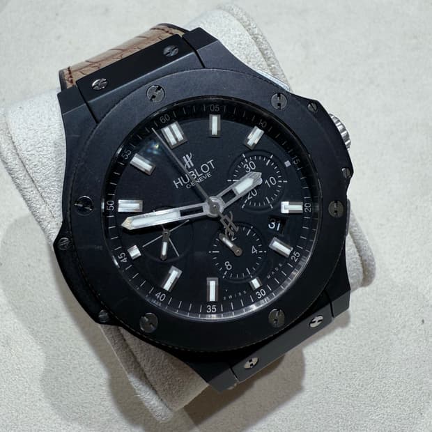 위블로 빅뱅 세라믹 44mm