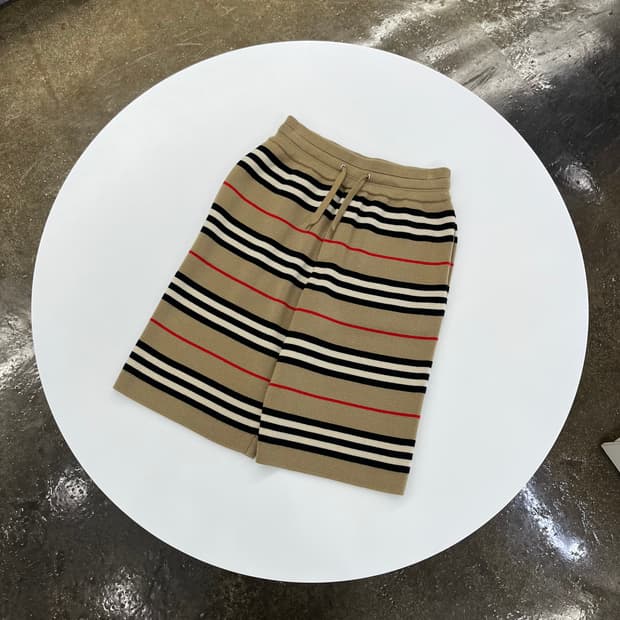 버버리 체크 반바지 [오버핏XS사이즈]