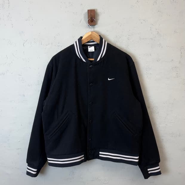 나이키 NSW 어센틱 스우시 바시티 자켓