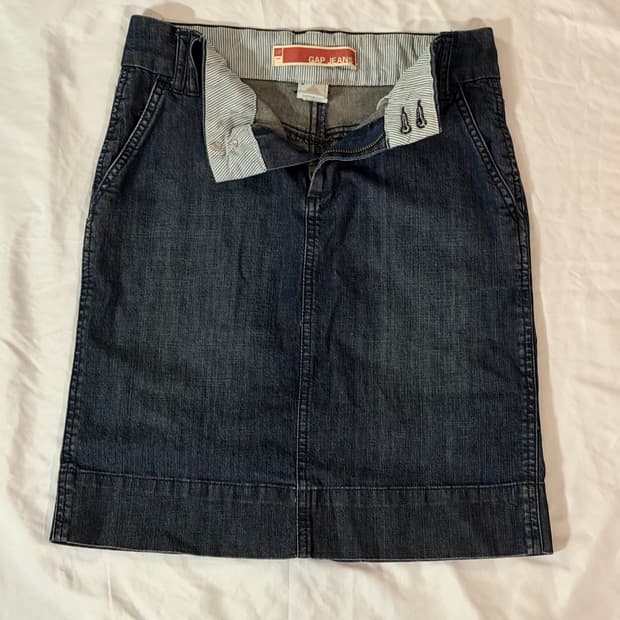 갭(gap) 진 스커트