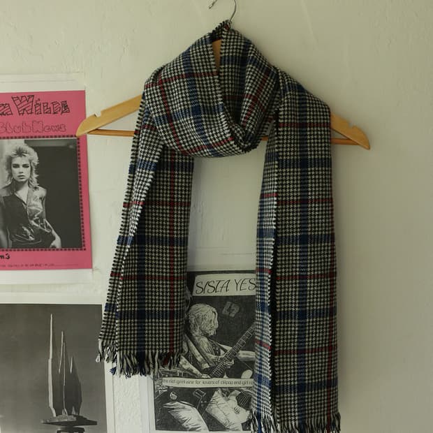 준야 와타나베 맨 울 하운드투스 머플러 