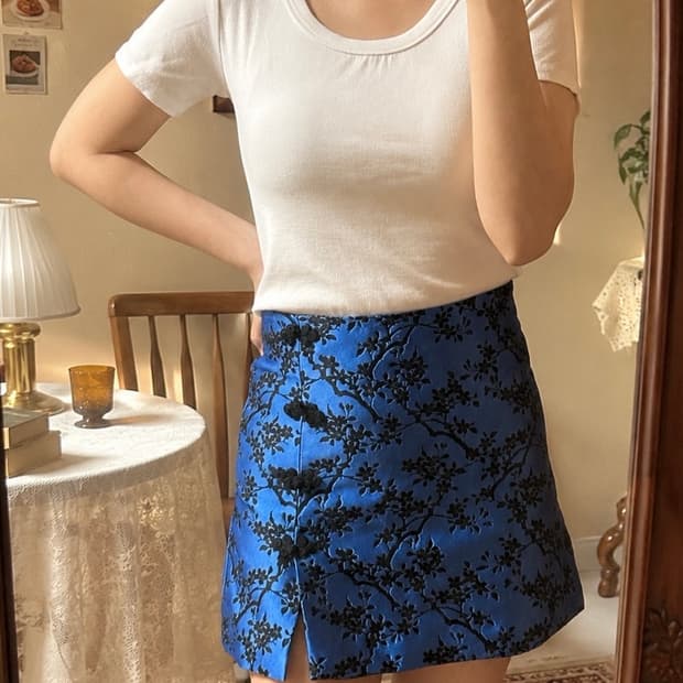 (New!) Zara jacquard floral mini skirt