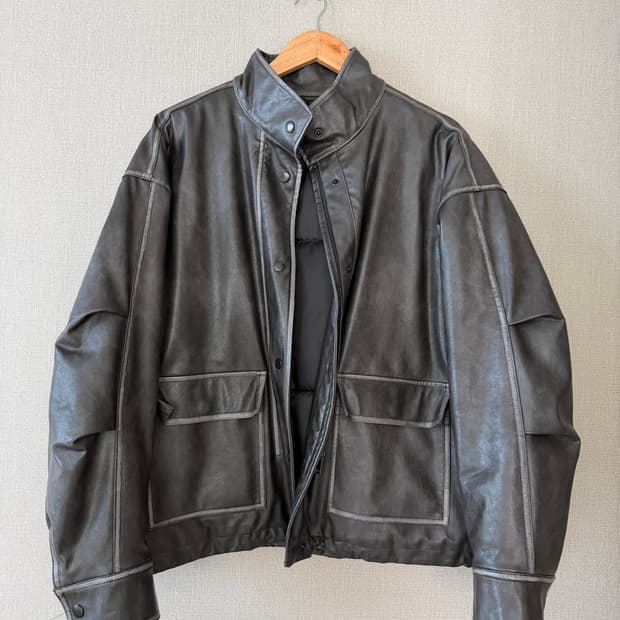 에잇세컨즈 레더 점퍼 자켓