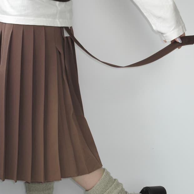 모카 플리츠 스커트