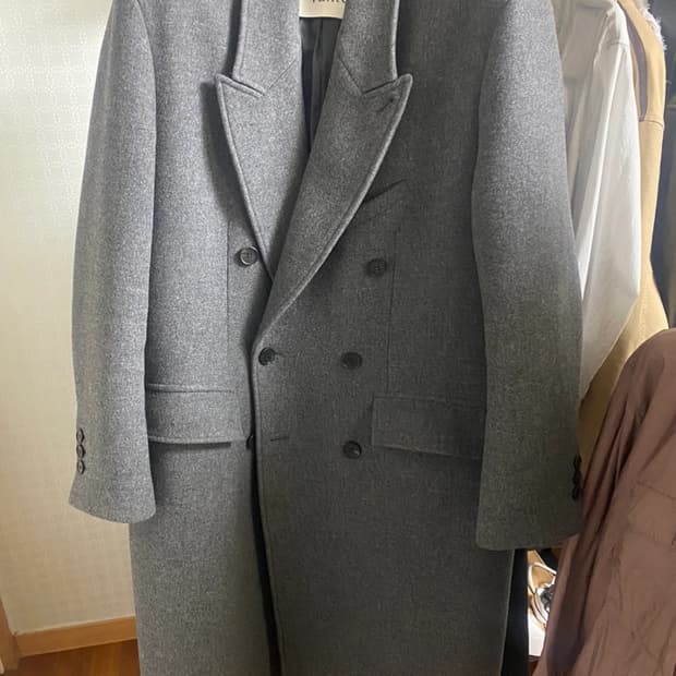 타일레 그레이 코트