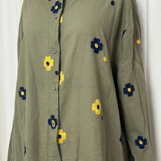 카키 꽃자수패턴 레이어드 셔츠 모리걸 너드 니혼진