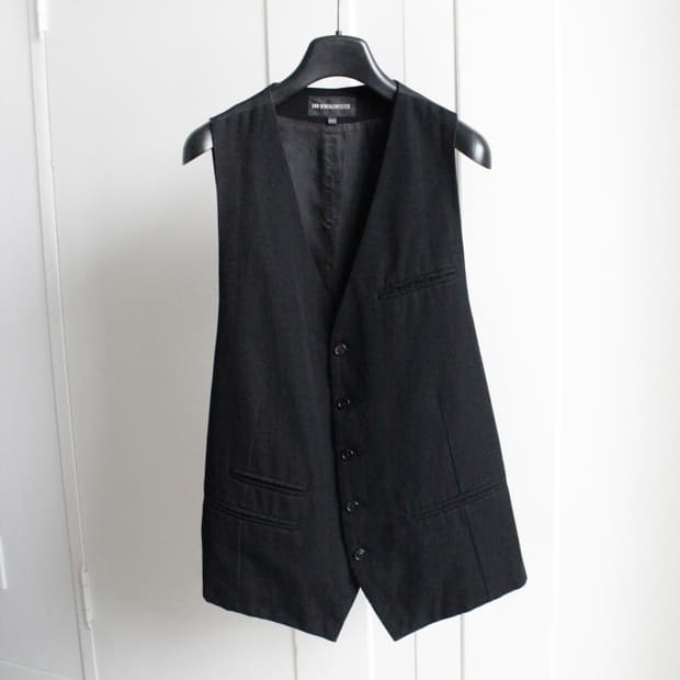 앤드뮐미스터 Fall 2008 back straps  wool vest