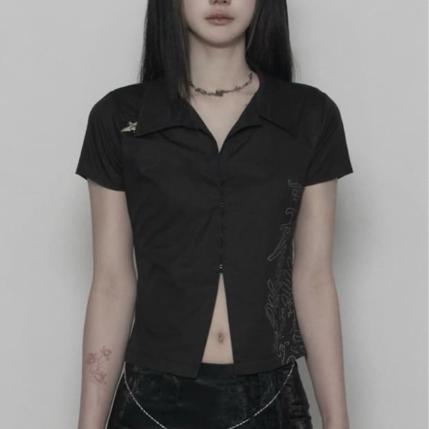 s.oar 쇠아 본 후크 슬릿 숏 셔츠 블랙