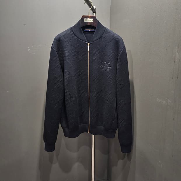 루이비통 퍼렐 텍스처드 니트 울 블렌드 블루종