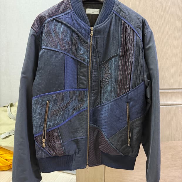 드리스반노튼 자수 봄버