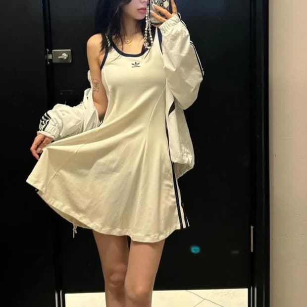 아디다스 탱크탑 드레스 화이트 새상품 xs