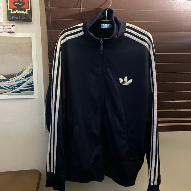 아디다스 트랙탑 110
