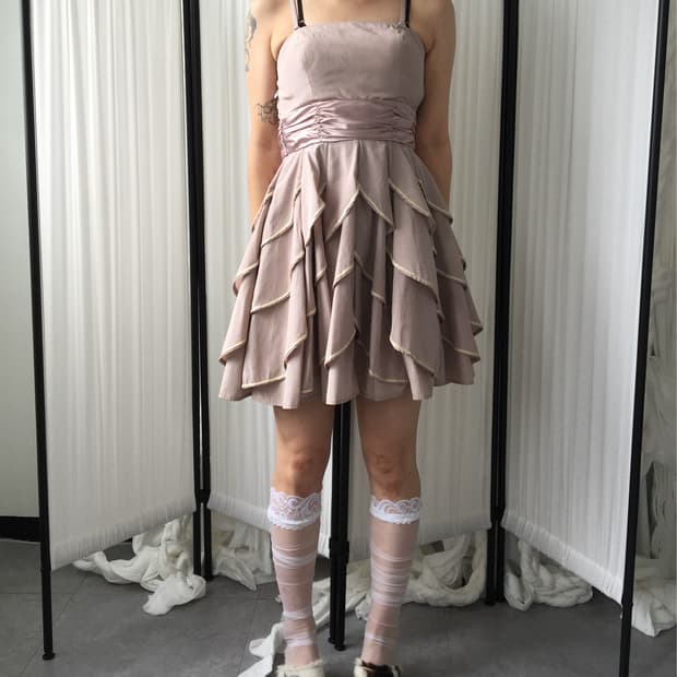 Layer point dress