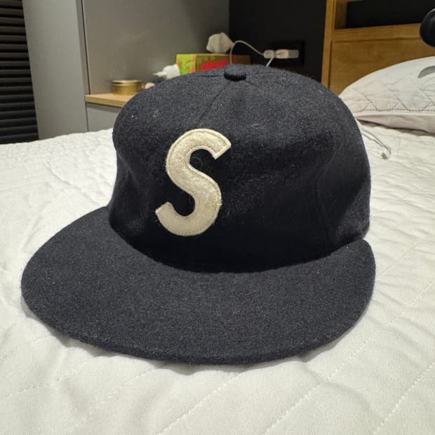 슈프림 이벳츠 S로고 피티드 6패널 캡