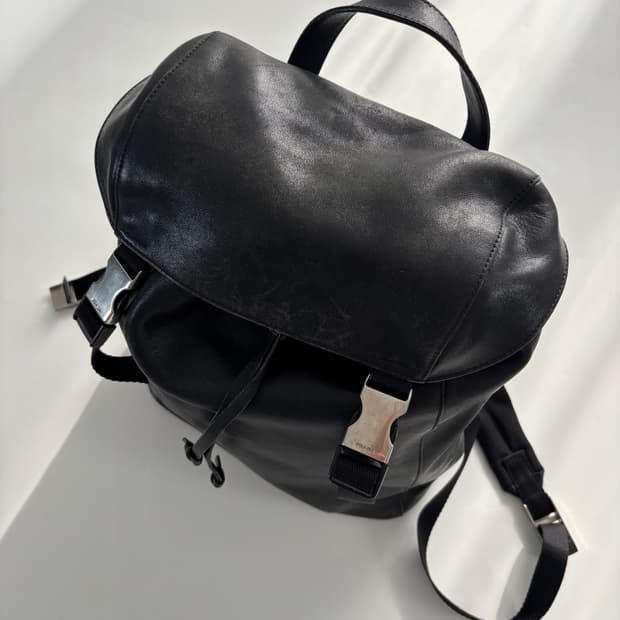Prada 프라다 블랙 레더 백팩