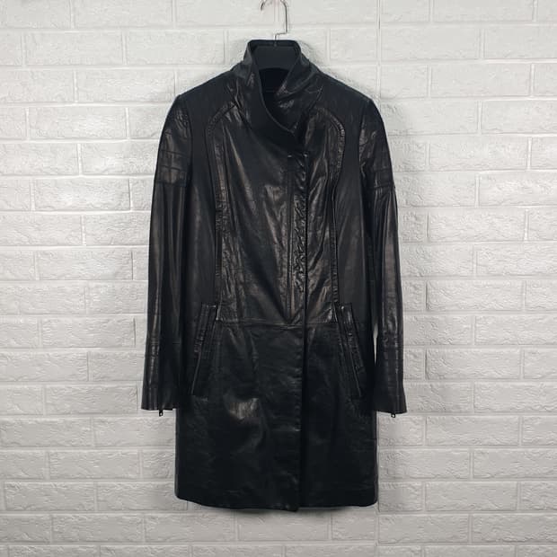 [55]보브 양가죽 하이넥 롱 코트