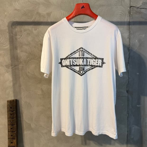 안드레아 폼필리오 X 오니츠카 타이거 티셔츠 100