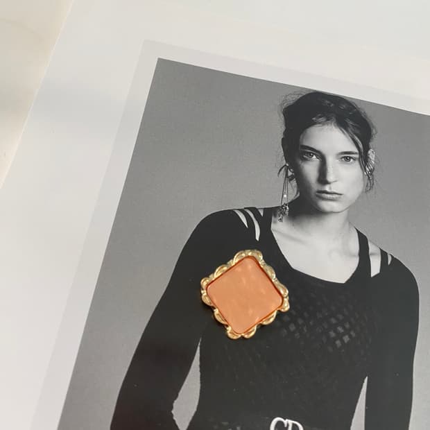 빈티지 피치 스퀘어 브로치 앤틱 수입