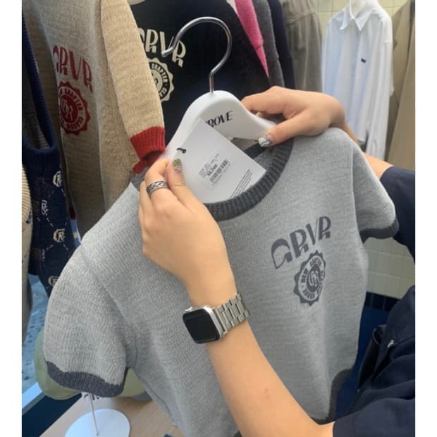 그로브 22FW 세미 크롭 반팔 니트