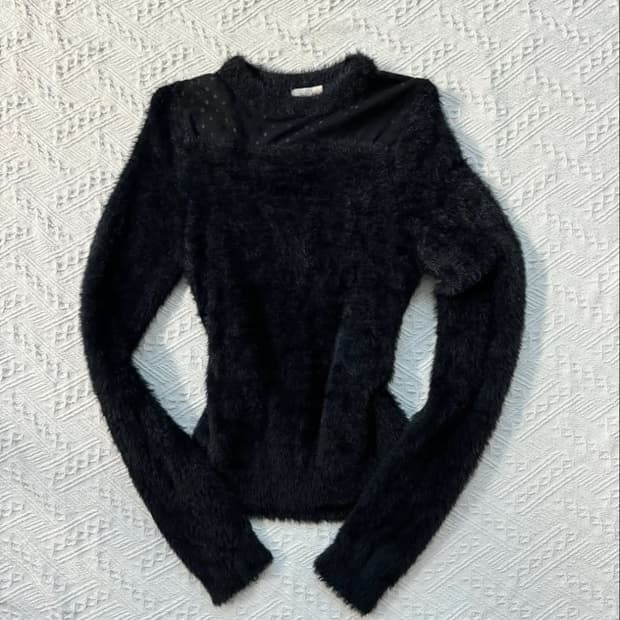 블랙 도트 앙고라 니트