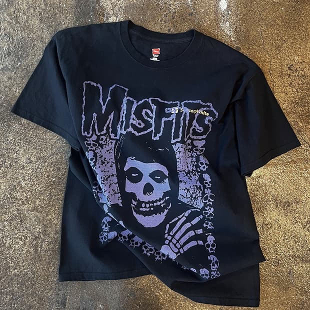 Henes 빈티지 커스텀 티셔츠