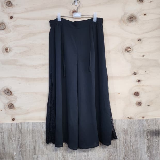 1172) 꼼빠니아 레이스 포인트 와이드 팬츠