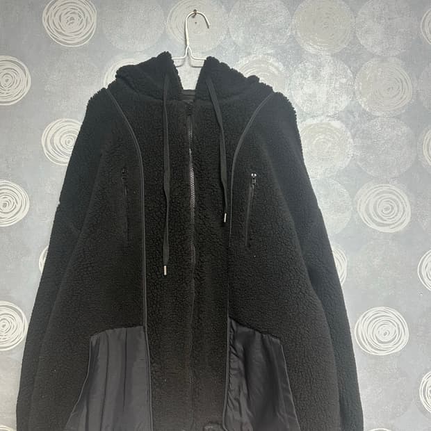 아더에러 19FW 양털 후리스