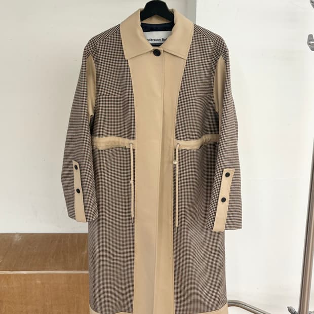 앤더슨 벨 체크 콘트라스트 우스티드 트렌치 코트
