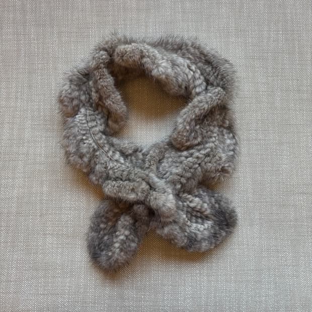 페리엘리스 프릴고리 쁘띠 밍크 머플러 투톤 그레이