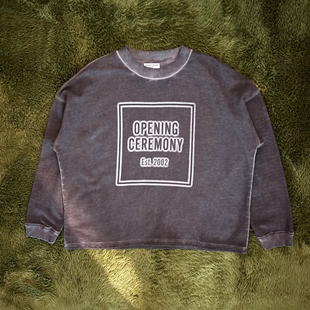 [M] 오프닝 세레모니 릴렉스 핏 박스 로고 피그먼트 워싱 스웻셔츠