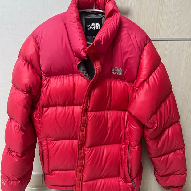 여성XL(95)노스페이스 구스다운 판매합니다.