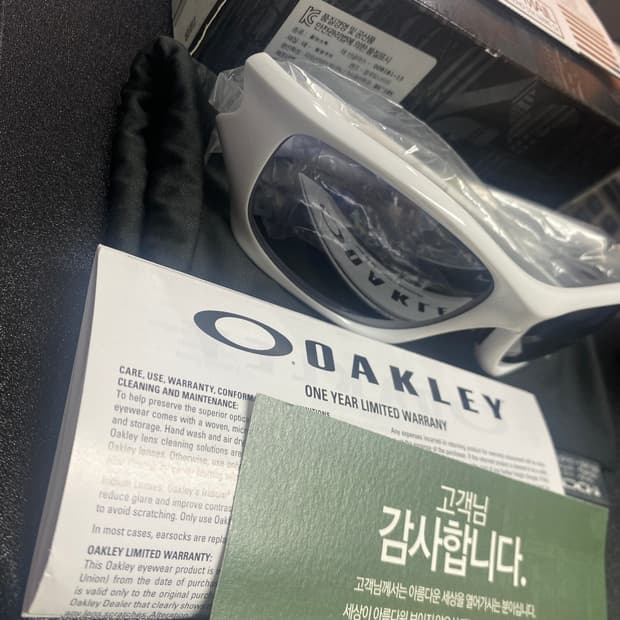 오클리 Pit Bull 핏불 아시안핏(oo9161) 화이트