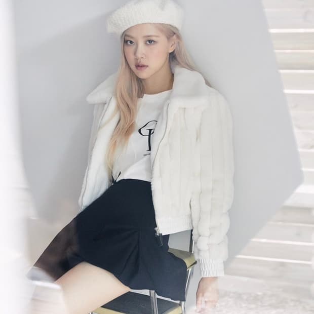 OiOi 오아이오아이 라인 퍼자켓 아이보리 로제 착용