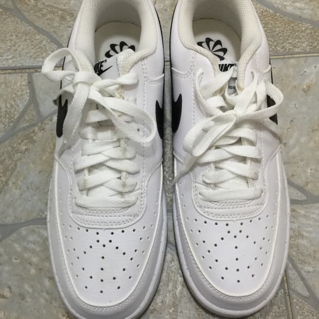 나이키 코트 비전 로우 넥스트 네이쳐 화이트 블랙