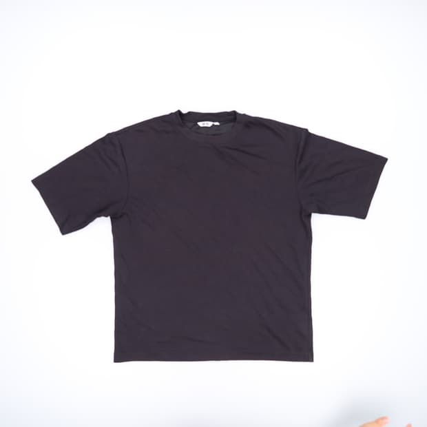 L 유니클로 Uniqlo 반팔 티 0720H