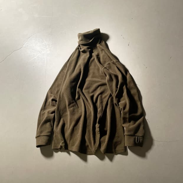 H•d One-off  Fleece Turtleneck Pullover