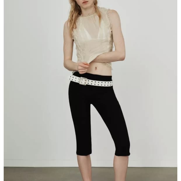 Zara 레이스라인버튼셔츠 크림 3067/036/733 구합니다