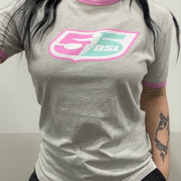 디젤 55DSL 키치 프린팅 딸기우유 링거 반팔 티셔츠