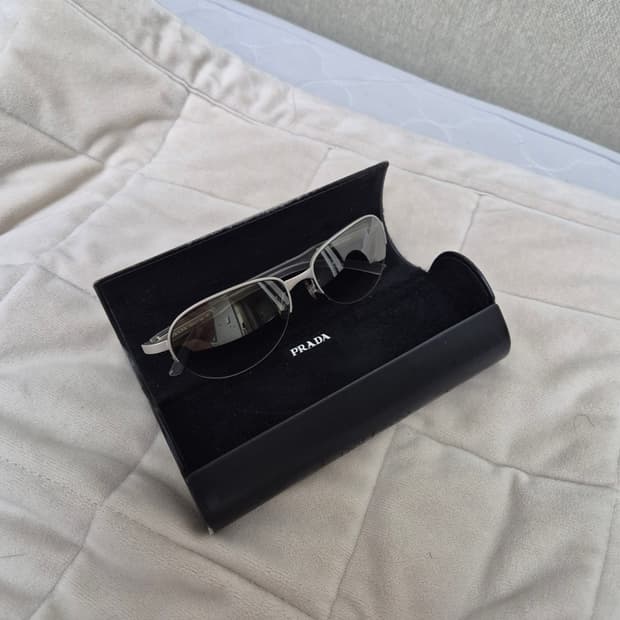 90's Prada 프라다 선글라스