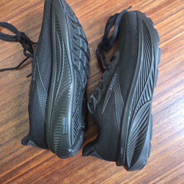 브룩스 고스트 17 러닝화 블랙 250