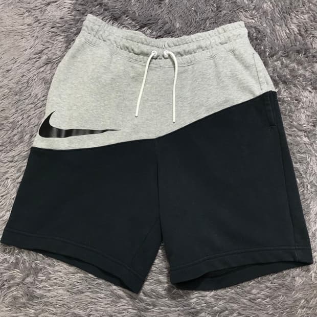 [[M] 나이키(NIKE) 컬러블럭 스우시 쇼츠p382