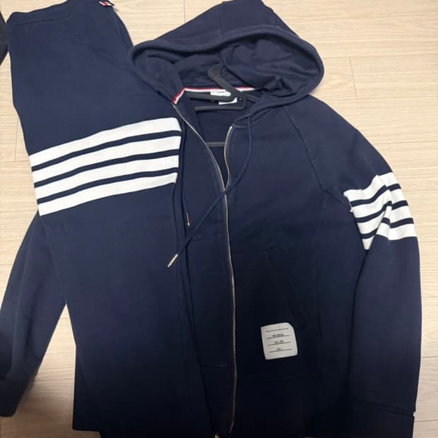 톰브라운 후드집업 바지