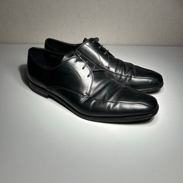 프라다 클래식 더비