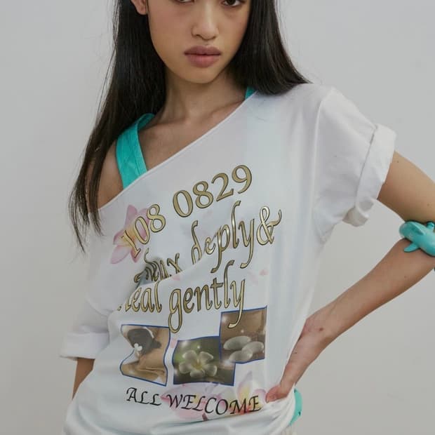스컬프터 Healing off shoulder Tee white
