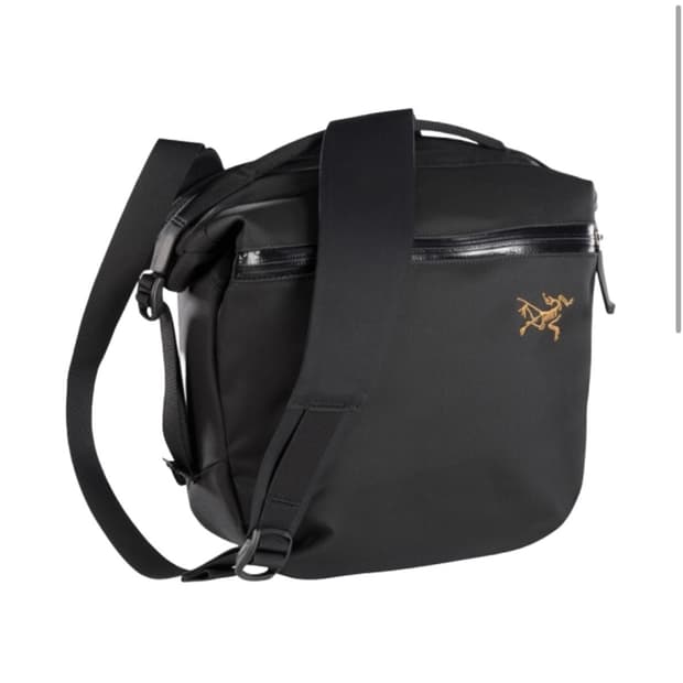 아크테릭스 아로8 숄더백