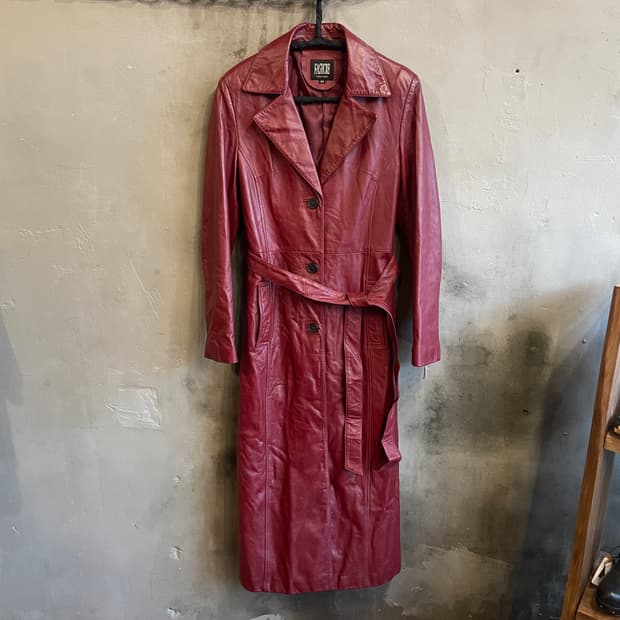 버건디 레더 트렌치 코트