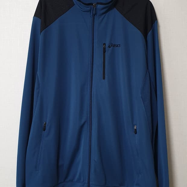 아식스 트레이닝 집업 110사이즈 